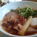 何時も庵 - 冬うどん　　　はばのひ～ろいおうどんを熱い出汁で味わう