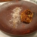 クッチーナ イタリアーナ ガッルーラ - オレンジを練りこんだタリアテッレ 飛騨の椎茸と豊橋産あいち鴨もも肉のラグー オレンジの香り