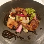 クッチーナ イタリアーナ ガッルーラ - 豊橋産山吹うずらの炭火焼き 国産キャベツのはちみつとバルサミコのサルサ