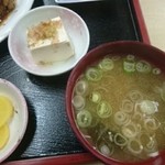 百番 - 味噌汁はお母さんの味