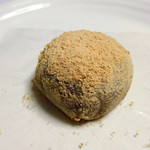 とま屋 - わらび餅 1個300円(税込)