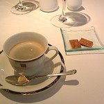 ル プティ キャドー - コーヒーとお茶菓子