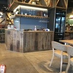 PUBLIC HOUSE - 店内広くておしゃれです