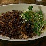 四川担担麺 阿吽 - つゆ無し担担麺(4辛) 830円