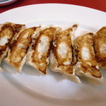 宮っ子ラーメン - 必ず頼んでしまう…　ギョウザ♪