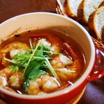 BAR&DINING AJITO - エビとキノコのアヒージョ