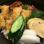 Jin - あなご丼です。写真がイマイチですが、天ぷらも焼きあなごもどちらも美味しいです。