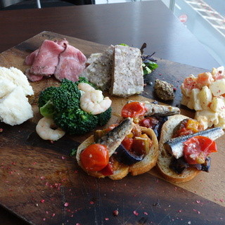 炭火ステーキキッチン&バル_1