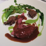 eclat - 28年4月　仏産小鳩　胸・ササミ・モモ・手羽元　赤ワインレバーソース　空豆