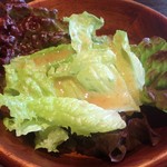 欧風料理屋ビストラ - サラダ、スープ、ライス（パン）付きで　９５０円