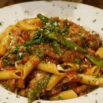 バル クラーベ - 牛すじとシャンピニオンのラグーショートパスタ　1,080円