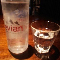赤坂うまや - エビアン１本サービス☆