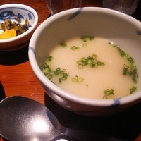 赤坂うまや - 豚骨風のスープ
