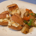Le Lien - 卵のタルタルサラダとゴルゴンゾーラのバゲットサンド