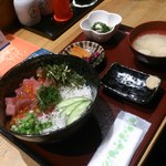 森川亭呑気 - マグロしらす丼８００円