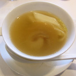 東天紅 - ふかひれの蒸しスープ