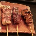 北新地たゆたゆ - 焼とん串 おすすめ五串
      豚トロ
      ハラミ
      シロ