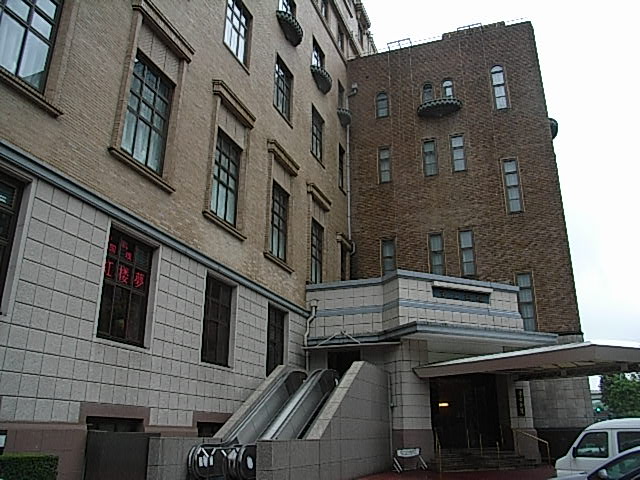 二色- 学士会馆