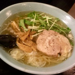 手打ちらーめん 高橋 - 塩ラーメン
麺とスープが素晴らしい！