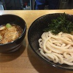 浅右衛門 - ピリ辛つけうどん790円