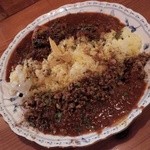 ココぺリカレー - チキンカレー＆スペシャルハーブのキーマカレーの合がけ