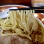 麺処 懐や - ［2016/04］醤油・平打ち(650円)＋大盛り(100円)
      ＋味玉(100円)