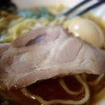 麺処 懐や - ［2016/04］醤油・平打ち(650円)＋大盛り(100円)
      ＋味玉(100円)