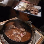 江戸肉割烹　ささや - 一度焼いた食材を合わせます