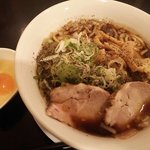 野菜が美味しい鶏豚ラーメン まる重 - まる重ブラック：780円
