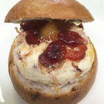 テコナ　ベーグルワークス - パインクランベリークリーム 380円