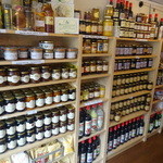 Produits des Monastères - 蜂蜜やジャム・クッキー等いっぱい有ります。