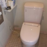 麺屋NOROMA - 左側奥に洋式あり