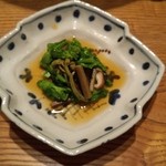 鹿教湯 三水館 - 菜花とワラビと椎茸を辛子醤油で