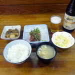 Shokudou Akebono - 土曜限定鮪ブツ定食680円、ビール530円