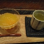 鹿教湯 三水館 - 蜜柑ゼリーとお茶はロビーにて