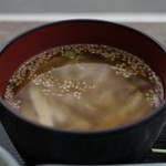 こまめ食堂 - 鶏ささみと油揚げのうどん