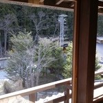 鹿教湯 三水館 - 客室からの眺めは里山