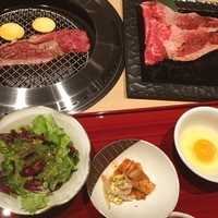 尾崎牛焼肉 銀座 ひむか - 焼きすき膳。焼肉とすき焼きの良いとこ取りで、尾崎牛の絶品肉が150gです
