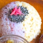農カフェ クルール - 玄米と雑穀ご飯のハーフ&ハーフ
      