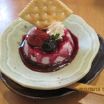 風和里 - デザートのブルベリー豆腐