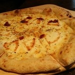 Boi Boi Pizza - ビアンカ \1080  チーズたっぷり♪