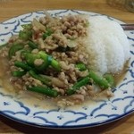 タイ屋台料理ヌードル＆ライス TUKTUK - ガイガーンガティヤムパップリラーカオ