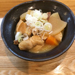 もつやき たろう - 初登場、もつ煮込み！！
      柔らかくてお店の名前を汚さない美味しさです！