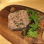 スペイン食堂 Estoy lleno - 三元もち豚の田舎風パテ 900円税別