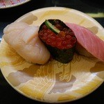 回し寿司 活 活美登利 - 横浜３貫