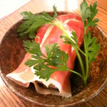 ぽっぽ五頭 - えごま豆腐の冷やっこ（300円）