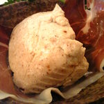 ぽっぽ五頭 - えごま豆腐の冷やっこ（生ハムopenバージョン）