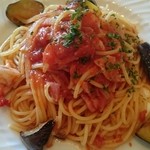 アレコ・レーノ - ナスと海老のトマトソース。