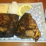 大衆割烹 三州屋 - 鯖塩焼き