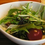 離島キッチン 神楽坂店 - アカモクの入ったサラダ